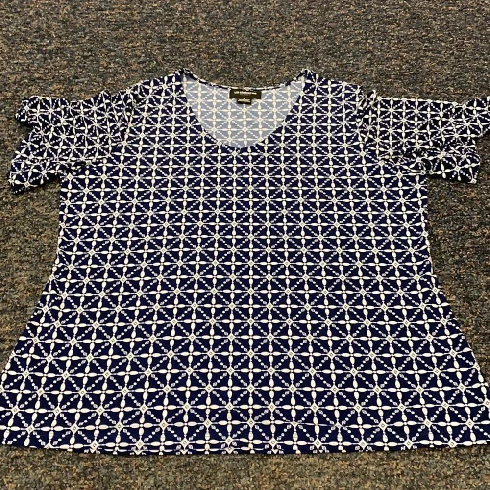 Liz Claiborne Blue and white top sz. L